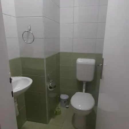 شقة Medo